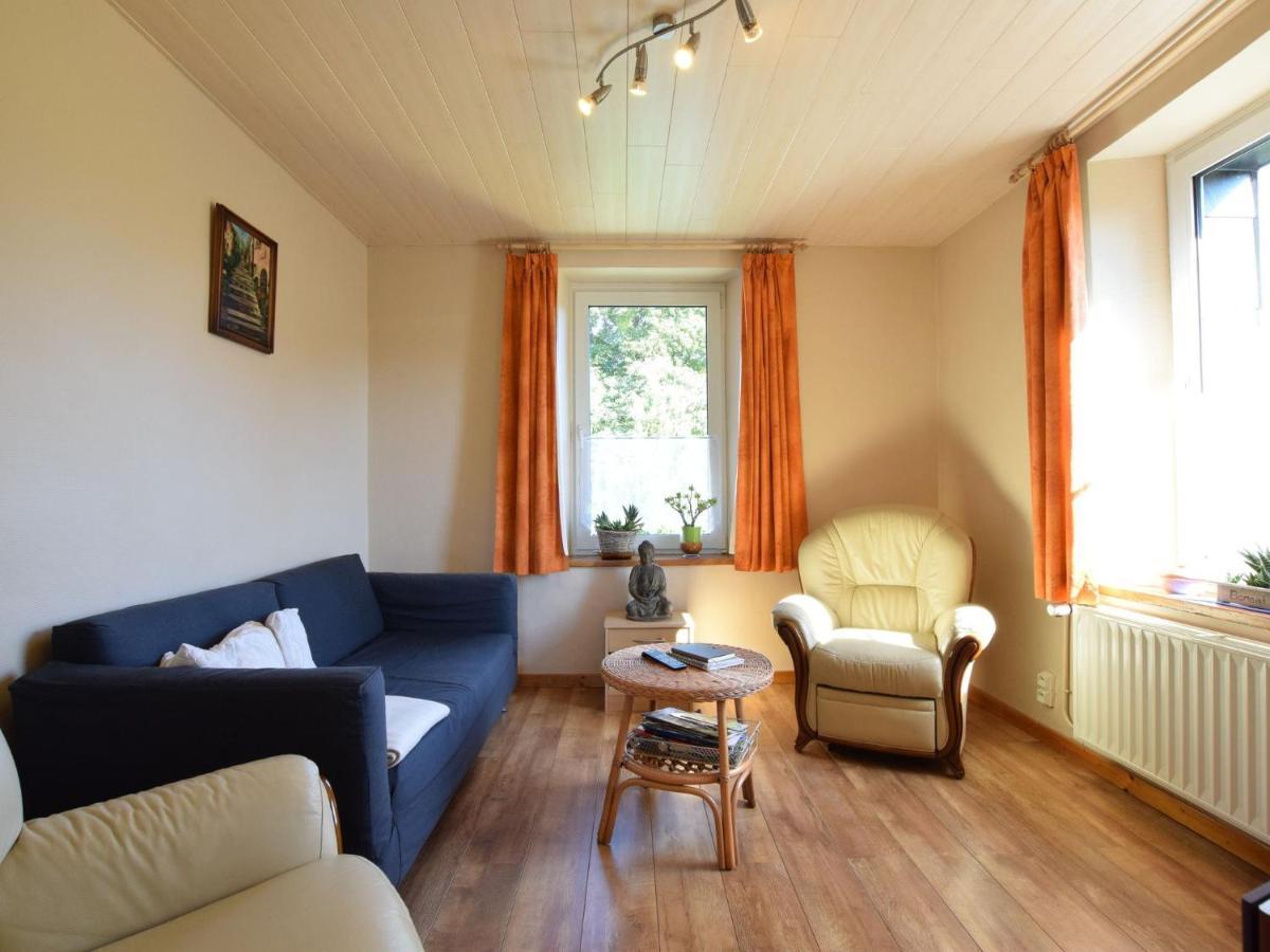 Cozy Holiday Home Near The Forest In Bovigny Gouvy Екстериор снимка